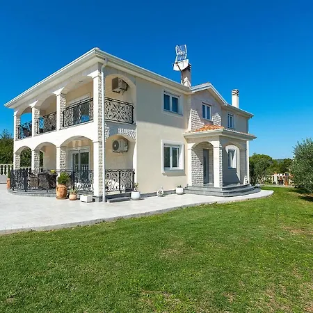 Amazing In With Wifi * Buje