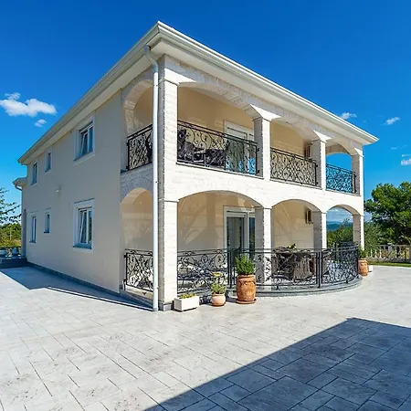 Amazing In With Wifi Appartement