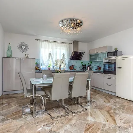 Amazing In With Wifi *